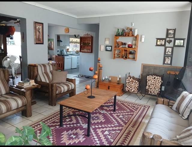 3 BEDROOM HOUSE FOR SALE IN HELIKON PARK